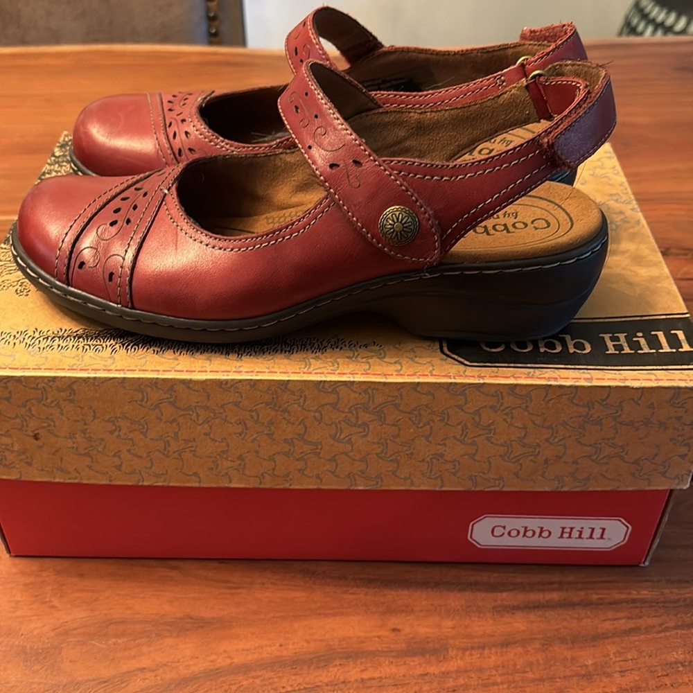 Cobb Hill Revmoon Red size 8